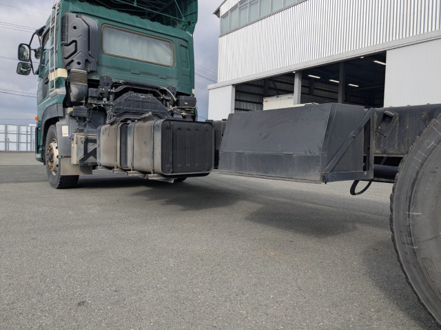 UDトラックス（日産） クオン 大型 QKG-CD5ZL(100336) 11枚目