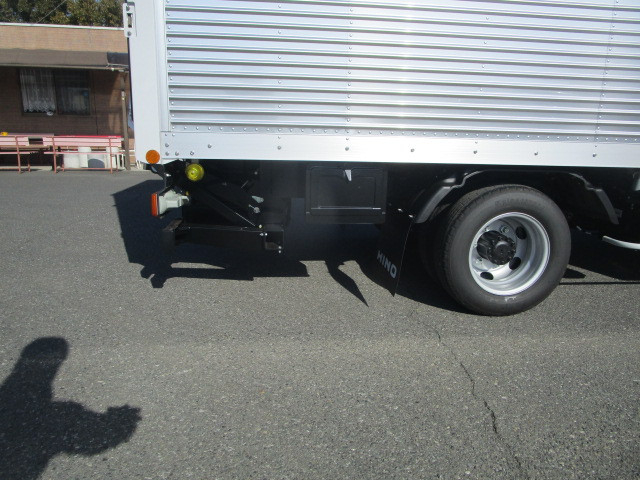 日野 デュトロ 小型 バン 2WG-XZU713N(113695) 38枚目