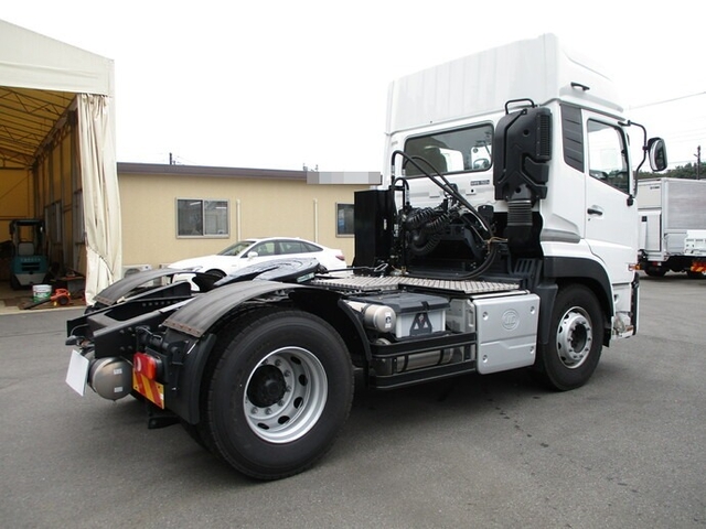 UDトラックス（日産） クオン 大型 トラクタ 2PG-GK5AAB(9622) 3枚目
