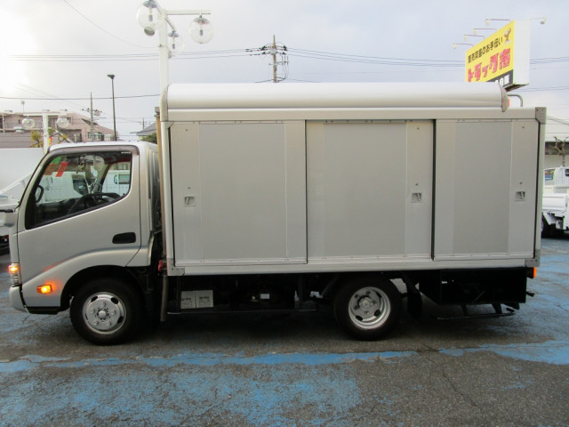 日野 デュトロ 小型 バン TKG-XZC605M(100086) 15枚目