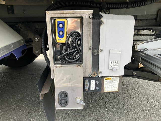 いすゞ エルフ 小型 冷蔵冷凍バン TKG-NPR85AN(110250) 30枚目