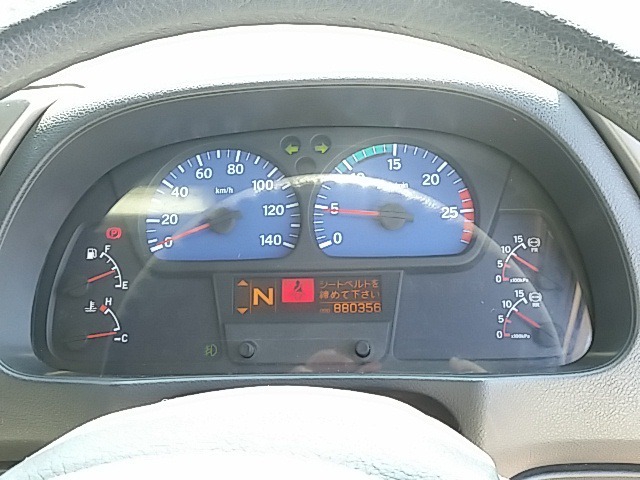 UDトラックス（日産） クオン 大型 ウィング ADG-CG4ZA(8236) 49枚目
