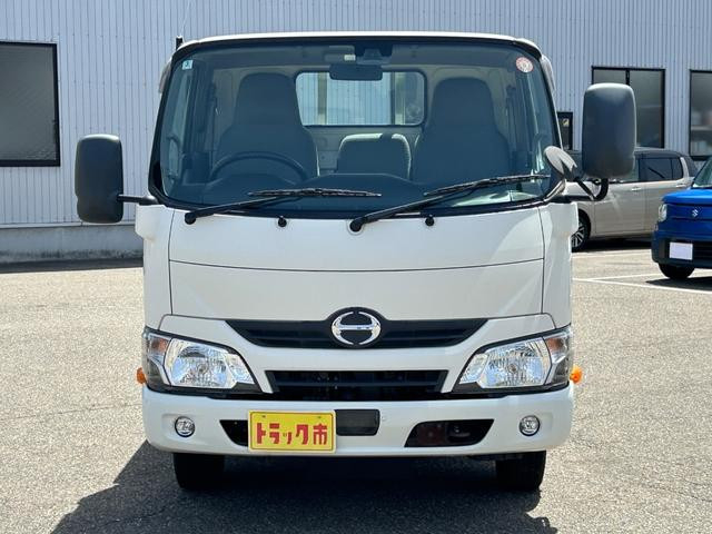 日野 デュトロ 小型 平ボディ TKG-XZC605M(109057) 3枚目