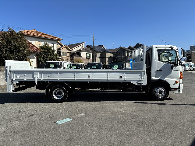 日野 レンジャー 中型 平ボディ TKG-FC7JJAA(100927) 5枚目