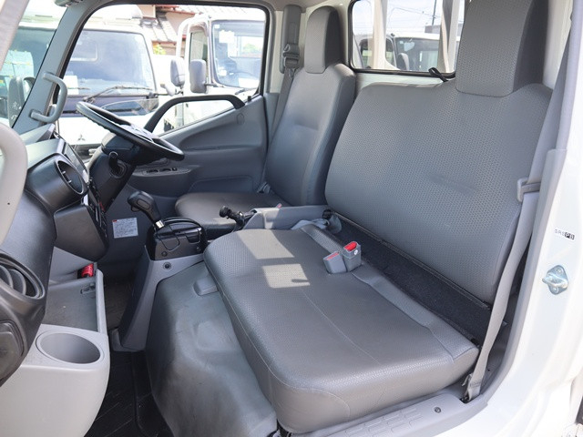トヨタ ダイナ 小型 平ボディ 2RG-XZC605(109979) 34枚目