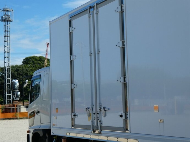 日野 レンジャー 増トン 冷蔵冷凍バン 2PG-FE2ABG(10244) 10枚目