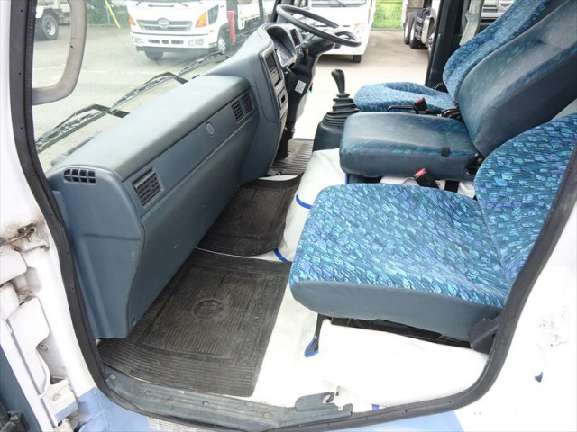 UDトラックス（日産） コンドル 増トン バキュームカー/糞尿車 KL-PK262FZ(109609) 29枚目