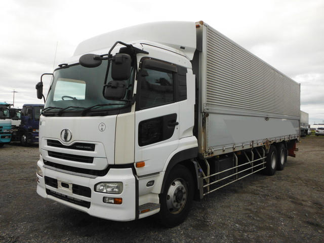 UDトラックス（日産） クオン 大型 ウィング ADG-CD4ZL(2168) 1枚目