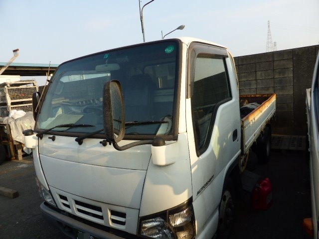 UDトラックス（日産） カゼット 小型 平ボディ PB-AKR81A(2920) 4枚目