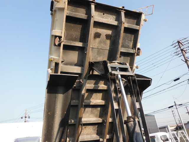 UDトラックス（日産） ビッグサム 大型 土砂ダンプ KL-CW55A(1087) 6枚目
