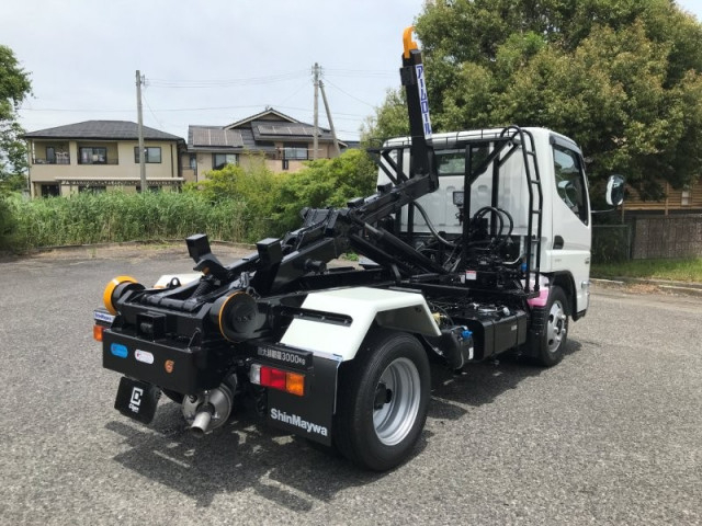 三菱ふそう キャンター 小型 コンテナ専用車 2RG-FBAV0(107929) 4枚目