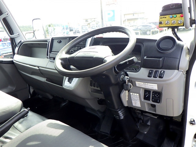 UDトラックス（日産） カゼット 小型 塵芥車（プレス式） 2PG-FEB9Y(82040) 19枚目