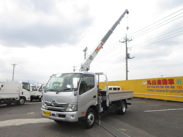 日野 デュトロ 小型 平ボディ（クレーン付） 2PG-XZU710M(109080) 5枚目