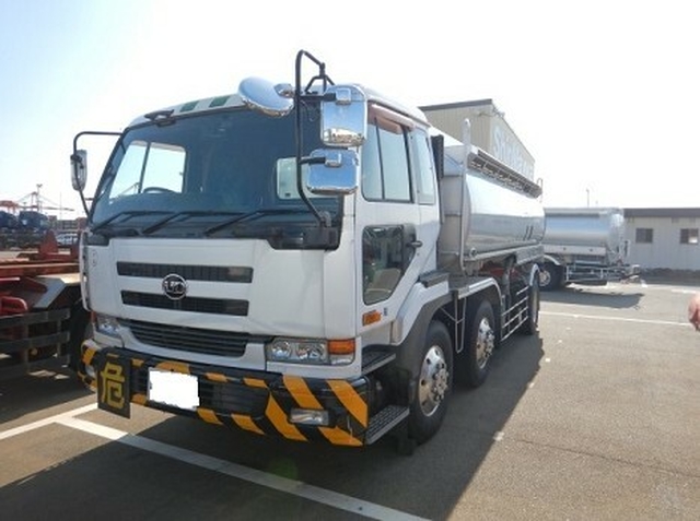 UDトラックス（日産） クオン 大型 タンクローリー KL-CV48YNH(11092) 1枚目