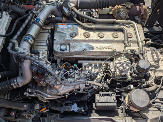 日野 プロフィア 大型 冷蔵冷凍バン 2DG-FR1AHG(107698) 44枚目