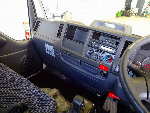日産自動車 アトラス 小型 平ボディ 2RG-AHS88A(105286) 9枚目