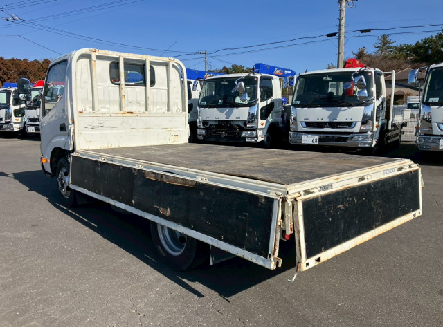 トヨタ トヨエース 小型 平ボディ TKG-XZC605(99992) 11枚目