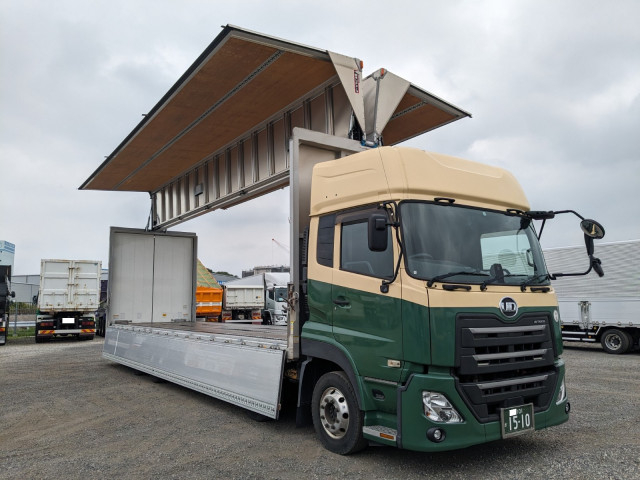 UDトラックス（日産） クオン 大型 ウィング 2PG-CG5CA(109881) 40枚目