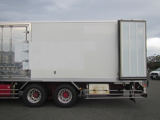 いすゞ ギガ 大型 冷蔵冷凍バン QKG-CYL77A(38741) 15枚目