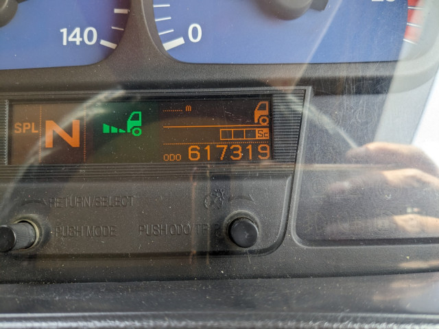 UDトラックス（日産） クオン 大型 冷蔵冷凍バン QKG-CG5ZA(109094) 43枚目