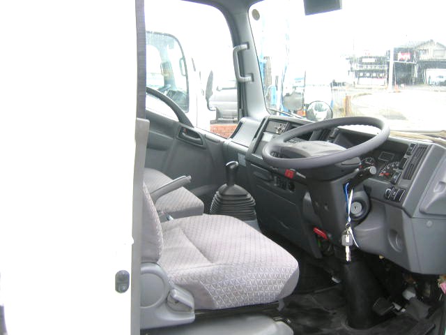 いすゞ エルフ 小型 冷蔵冷凍バン TRG-NLR85AN(95948) 26枚目