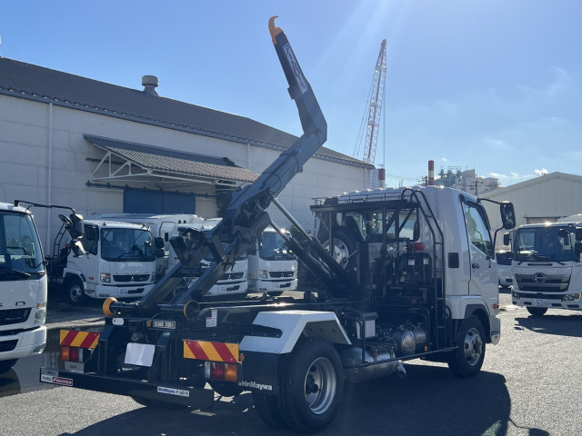 三菱ふそう ファイター 中型 コンテナ専用車 2KG-FK72F(112883) 7枚目