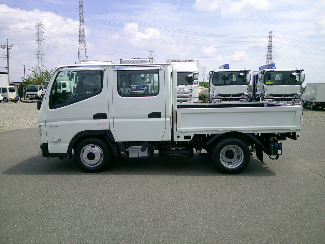 Mitsubishi Fuso canter Small Double cab 2RG-FBA20(105856) 8枚目
