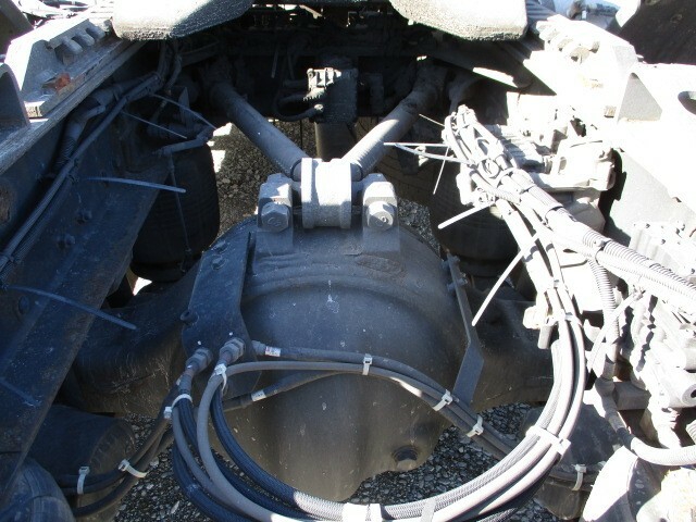 UDトラックス（日産） クオン 大型 トラクタ QKG-GK6XAD(9277) 17枚目
