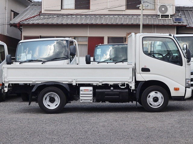 トヨタ ダイナ 小型 平ボディ 2RG-XZU605(109729) 8枚目