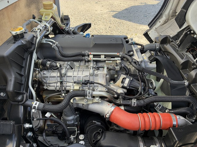 三菱ふそう キャンター 小型 平ボディ 2RG-FBAV0(107924) 25枚目