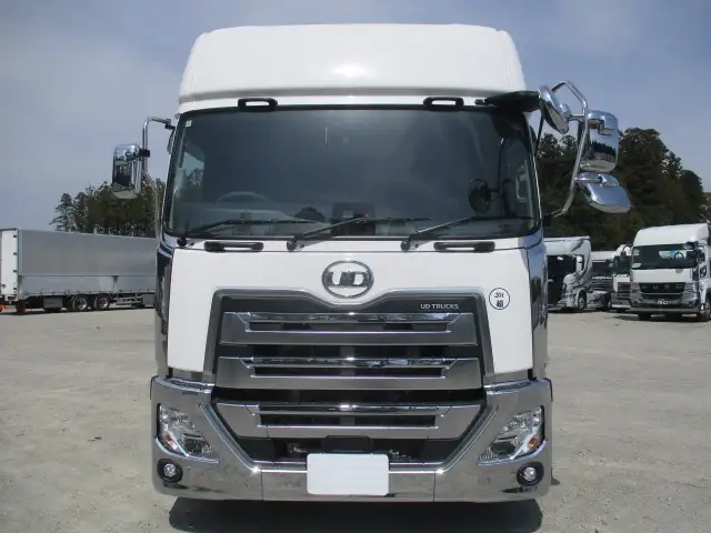 日産自動車 クオン 大型 ウィング 2RG-CG5FA(111203) 2枚目