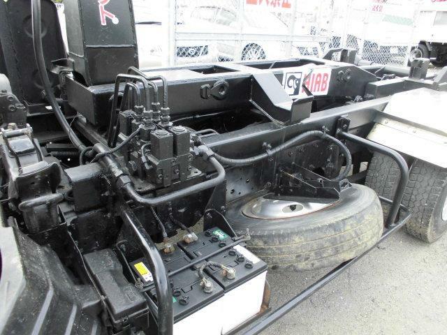 いすゞ エルフ 小型 コンテナ専用車 KC-NKR71EN(17845) 13枚目