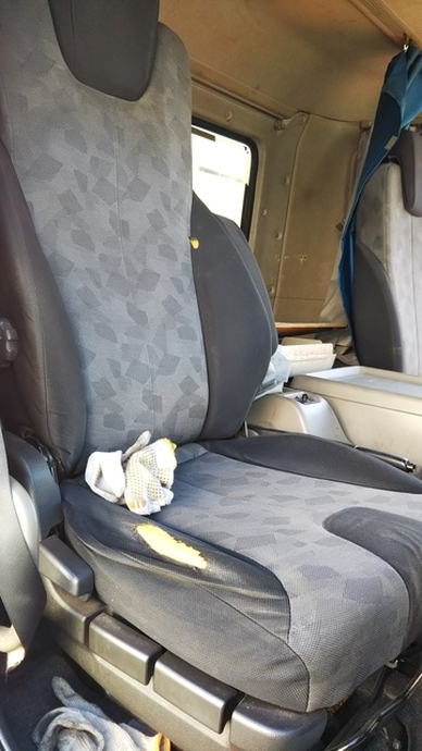 UDトラックス（日産） コンドル 中型 ウィング SKG-MK38L(4760) 39枚目