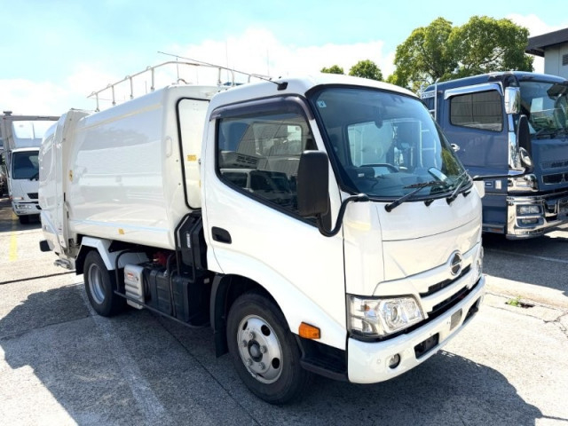 日野 デュトロ 小型 塵芥車（プレス式） 2RG-XZU605X(110404) 2枚目