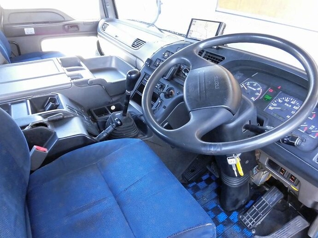 いすゞ ギガ 大型 トラクタ PDG-EXD52D8(11653) 10枚目