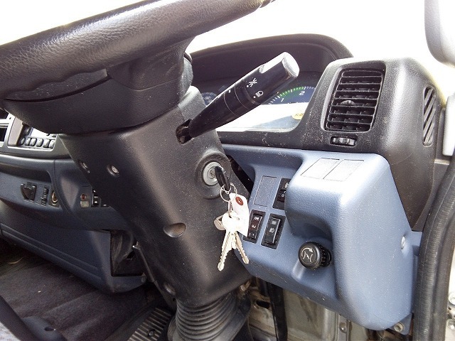 日野 レンジャー 増トン バン ADG-FE7JPWG(11910) 32枚目