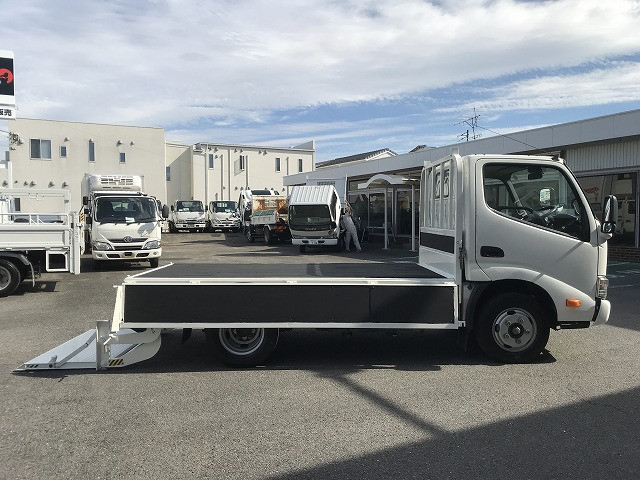 トヨタ トヨエース 小型 平ボディ TPG-XZC605(113667) 15枚目