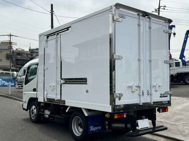 三菱ふそう キャンター 小型 冷蔵冷凍バン 2RG-FEAV0(107457) 4枚目