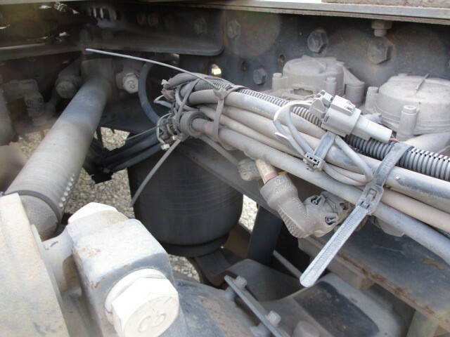 UDトラックス（日産） クオン 大型 トラクタ QPG-GK5XAB(9302) 23枚目
