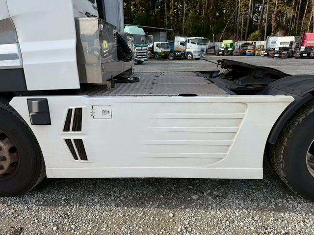 日産自動車 クオン 大型 トラクタ 2RG-GK5DAB(106709) 19枚目