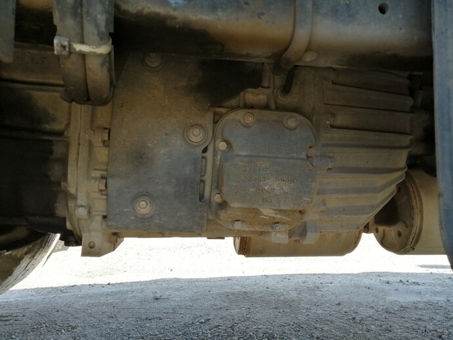 UDトラックス（日産） クオン 大型 平ボディ ADG-CD4ZL(4964) 30枚目