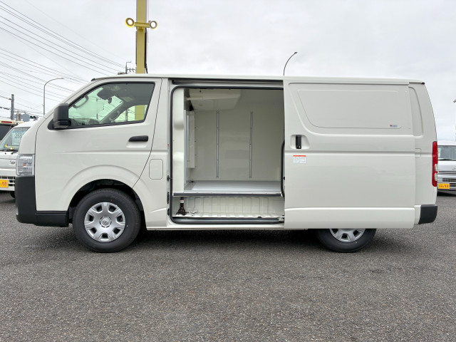 トヨタ ハイエース 小型 冷蔵冷凍バン 3DF-GDH201V(111996) 5枚目