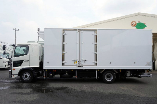 日野 レンジャー 中型 冷蔵冷凍バン 2KG-FD2ABG(109026) 3枚目