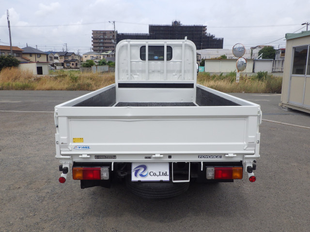 トヨタ トヨエース 小型 平ボディ 2RG-XZC605(110995) 5枚目