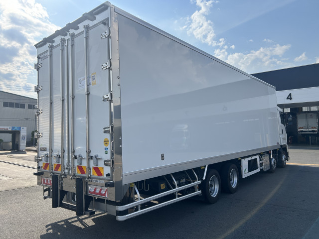 Isuzu giga Large Freezer box_body 2PG-CYJ77D(106414) 9枚目