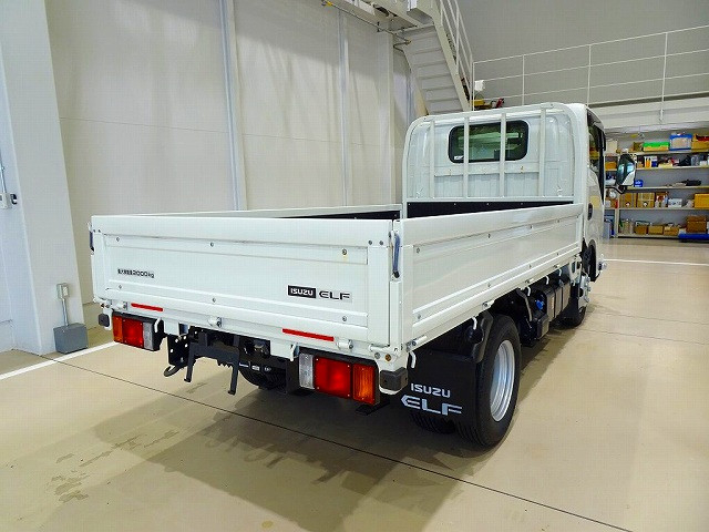 いすゞ エルフ 小型 平ボディ 2TG-NJR88AF(110986) 3枚目