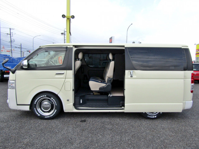 トヨタ ハイエース 小型 バン QDF-GDH201V(85139) 4枚目