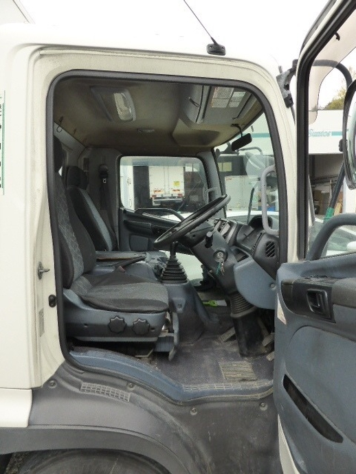 日野 レンジャー 中型 冷蔵冷凍バン ADG-FC7JJKWA(3038) 18枚目