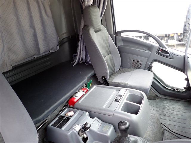 Isuzu forward 6studs large Freezer box_body 2PG-FTR90V2(93164) 32枚目