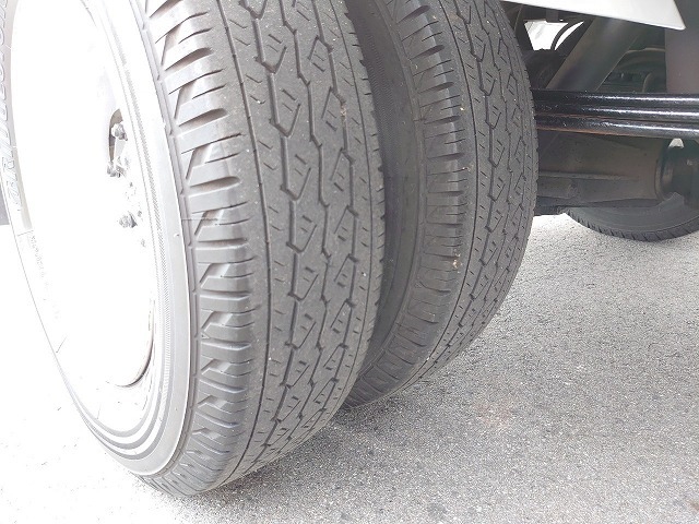 いすゞ エルフ 小型 バン BKG-NHR85AN(12288) 72枚目